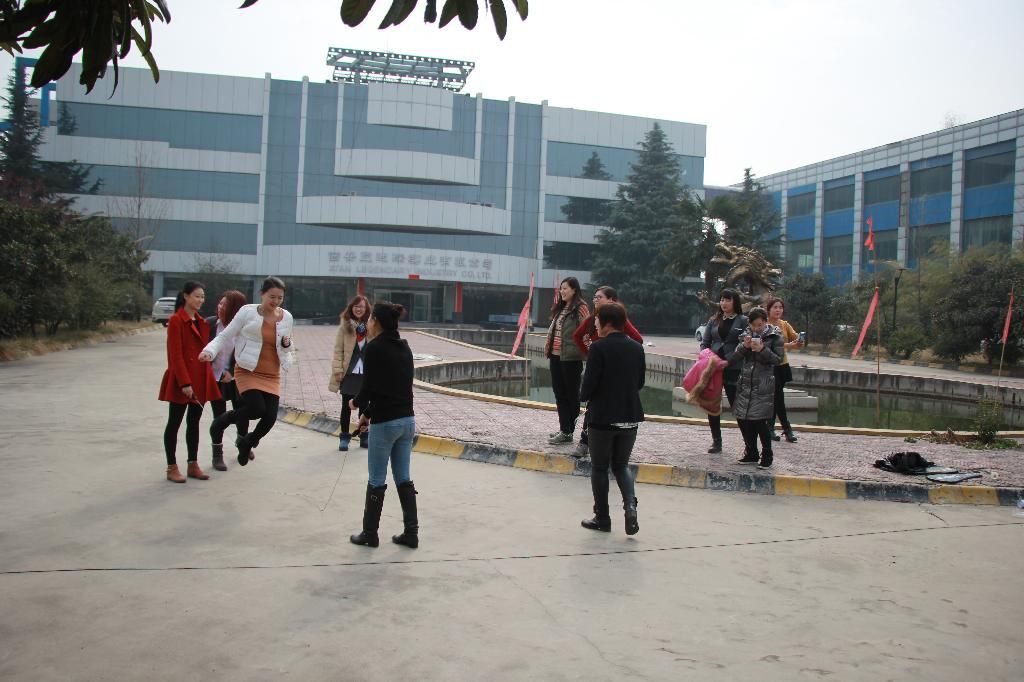 陕西硒谷产业公司组织体育友谊赛喜迎“三八妇女节”