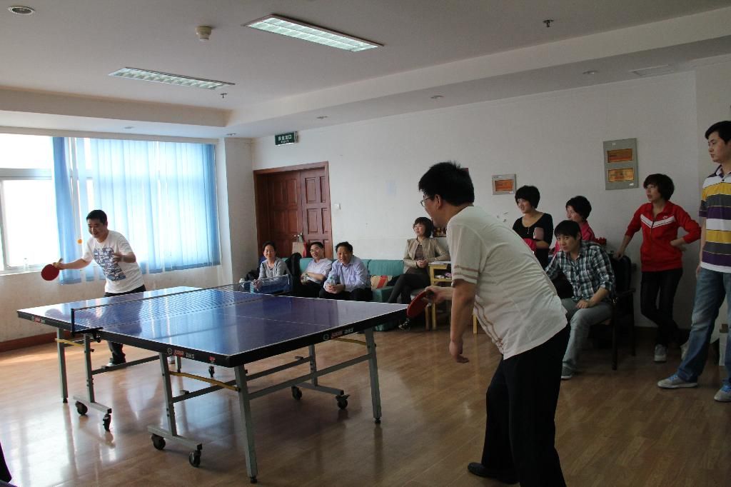 陕南投资开发公司举办职工乒乓球比赛