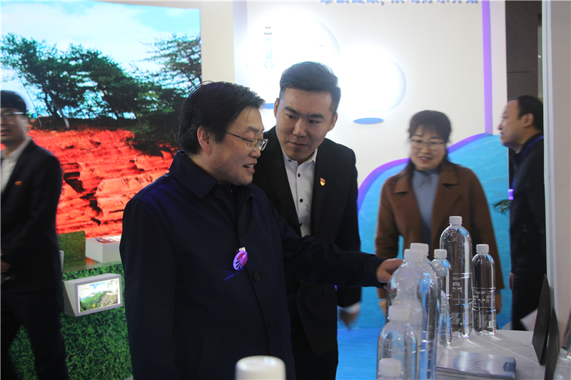 实业集团携汉水硒谷·真硒水等三大产业板块亮相陕煤集团发展成果展!