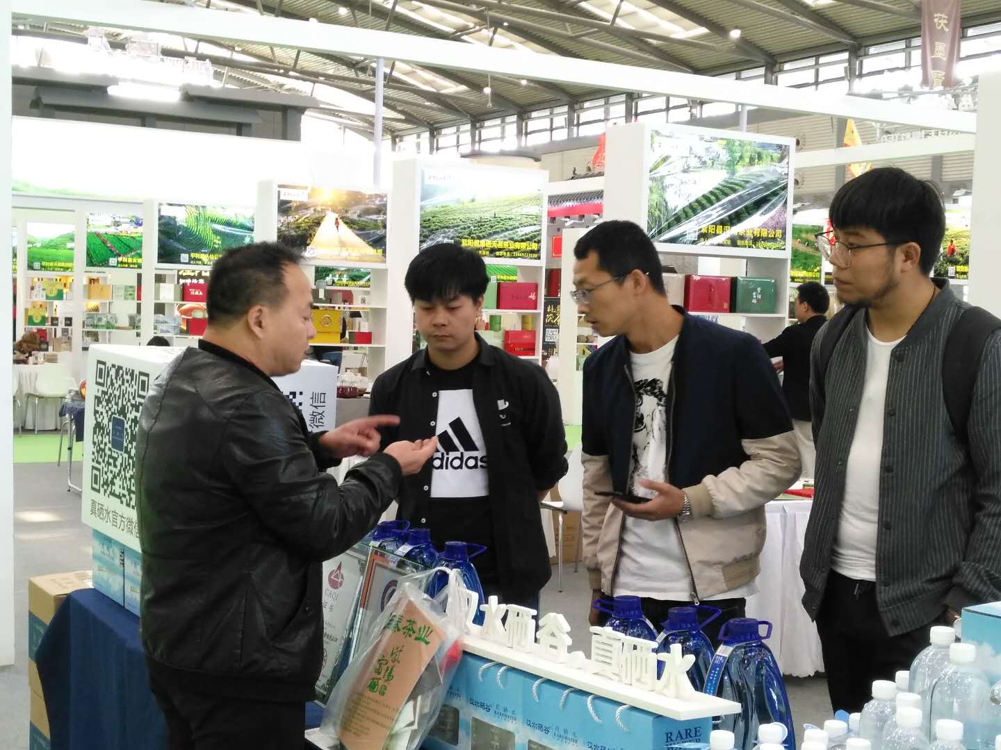 第六届茶博会——浓浓香茗飘古城，真硒美誉入杯樽