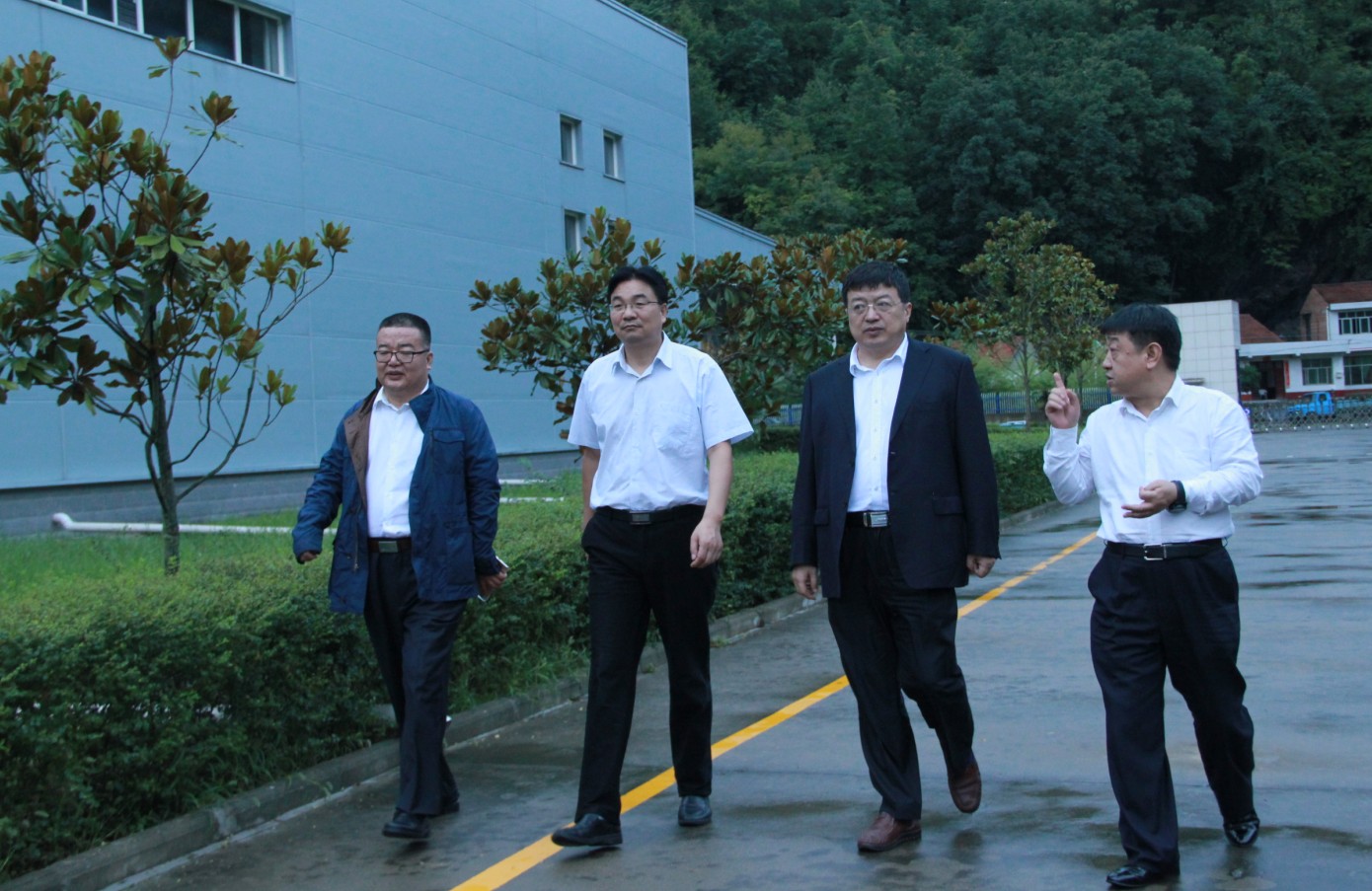 陕煤实业集团董事长杨百锁在硒谷公司调研 提出“一企一策”思路