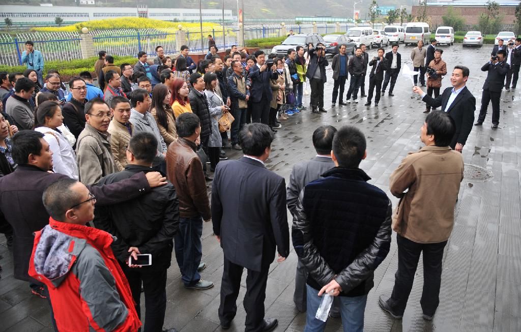 “真硒水杯”三秦都市报新闻采写系列活动圆满落幕