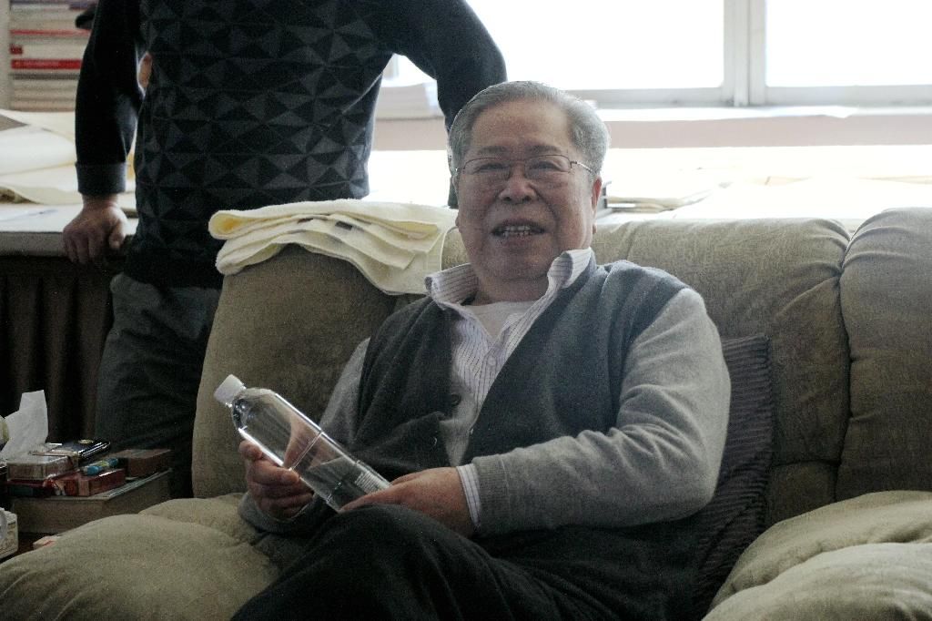 要闻速递陕南公司董事长宁兴刚拜访书法名流 推介“真硒水”