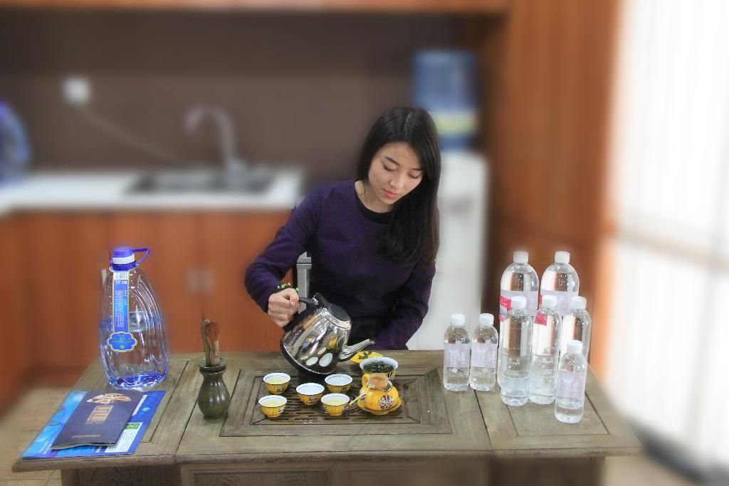 “真硒水”联袂雷克萨斯彰显品质追求