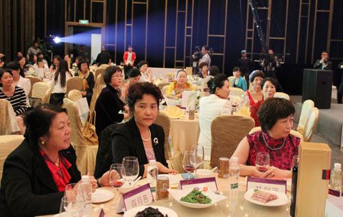 “真硒水”服务2013欧亚经济论坛系列报道五