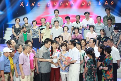 “真硒水”携手三秦都市报走上星光大道