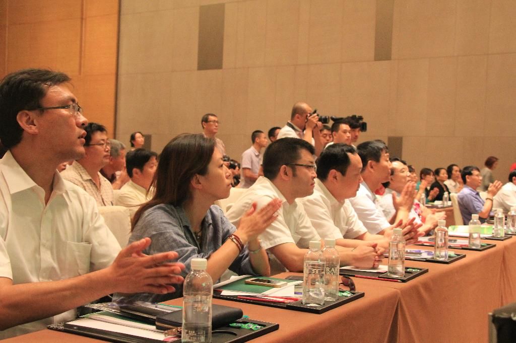 “真硒水”携手园林商会 共同倡绿色健康生活