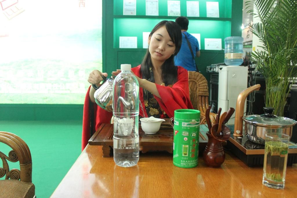 “真硒水”中国西安国际茶业博览会受青睐