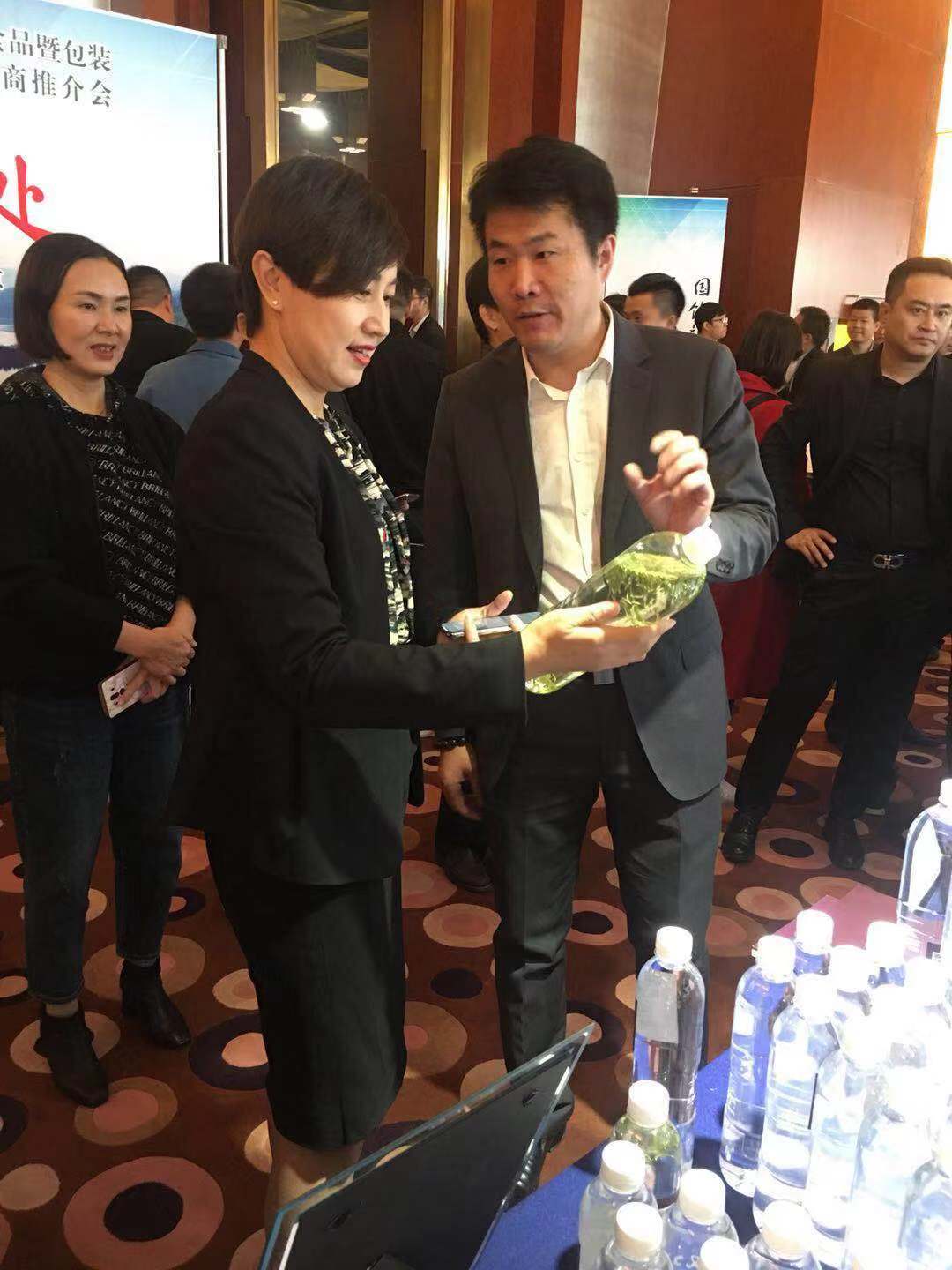 安康富硒产品北京推介会上，汉水硒谷·真硒水凭实力受到安康市政府大力引荐！