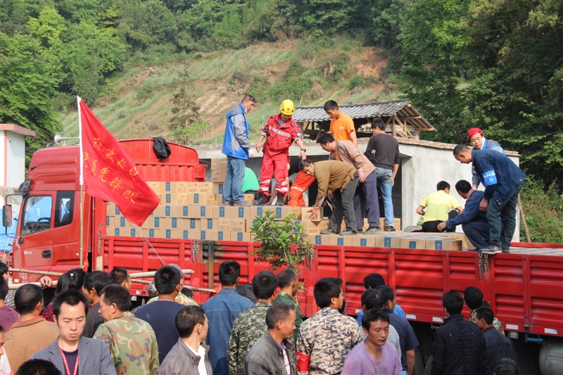 “真硒水”在雅安绽放爱的光辉