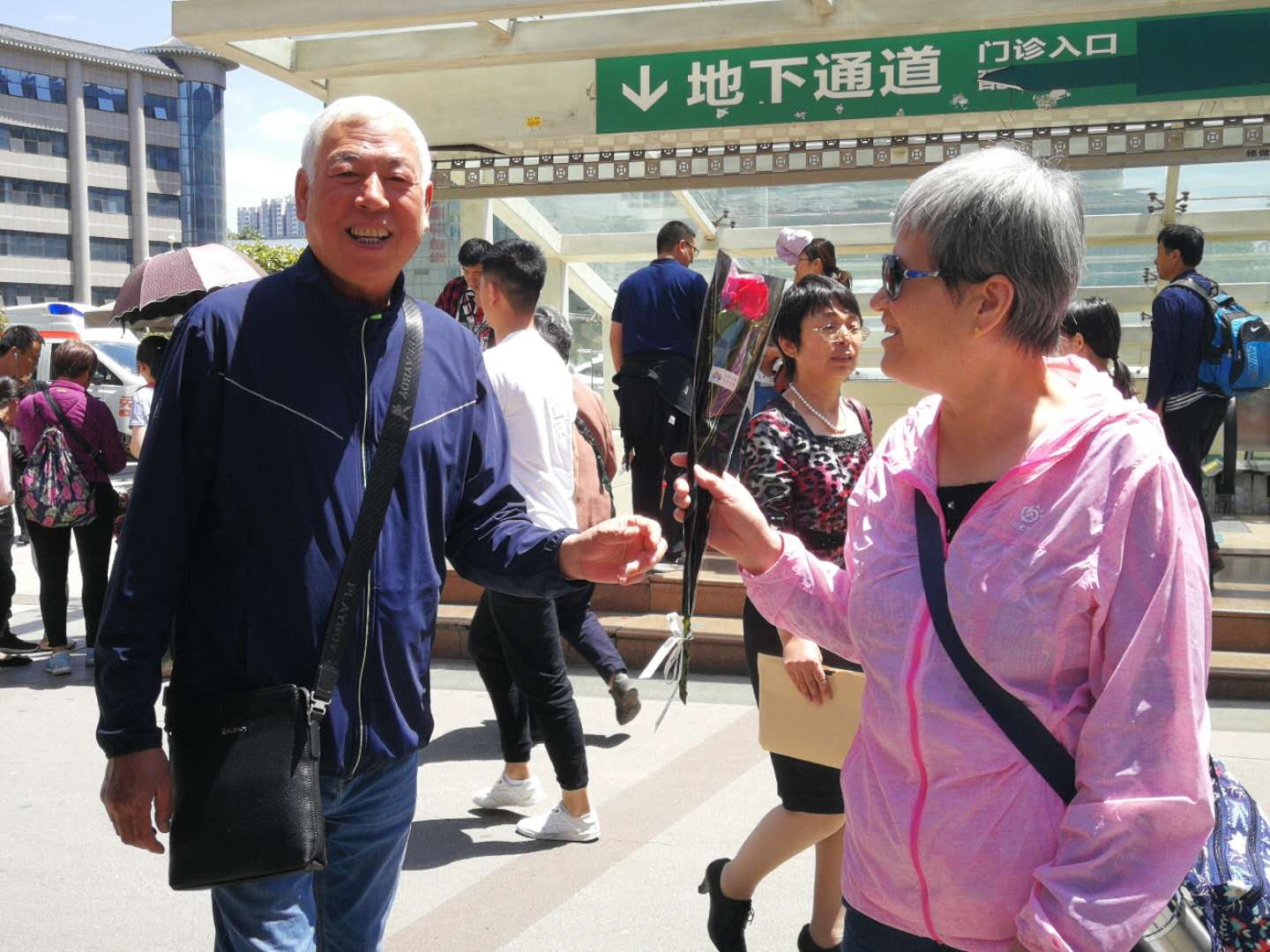 汉水硒谷·真硒水母亲节大型公益感恩活动
